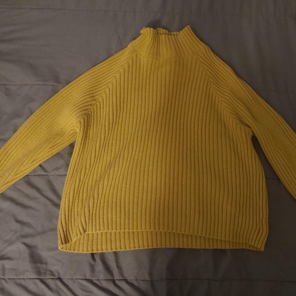 Cropped sweater